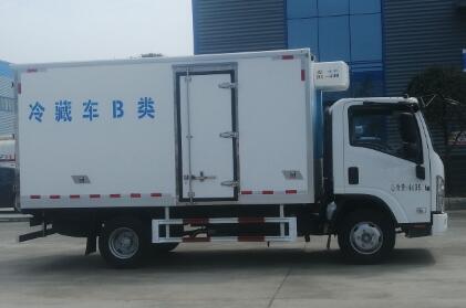 程力威牌CLW5040XLCQ6型冷藏車(chē)